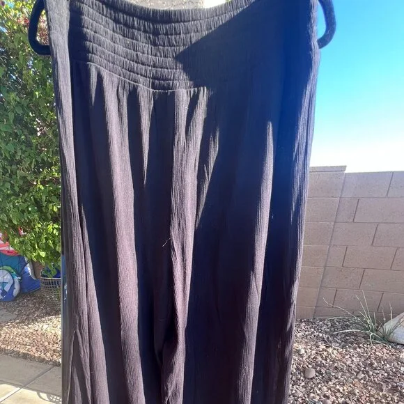SZXL Kona Sol Target Black Crinkle Cover Up Pant. Side Slits. Wide waistband. - Picture 3 of 7